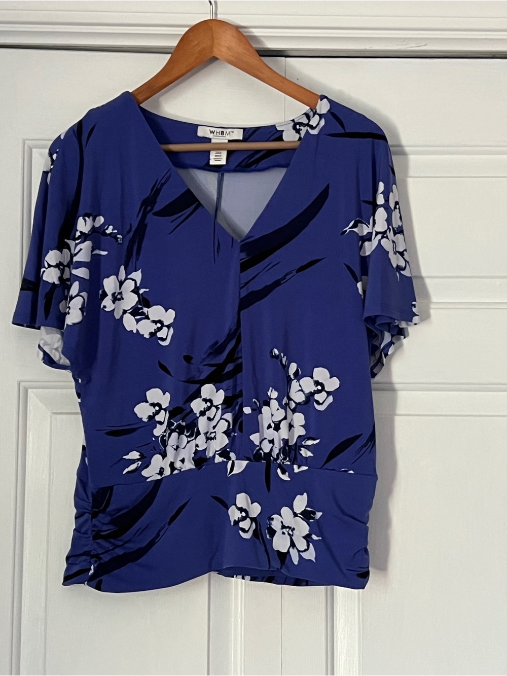 White House Black Market Royal Blue Floral V-Neck Flutter Sleeve Blouse